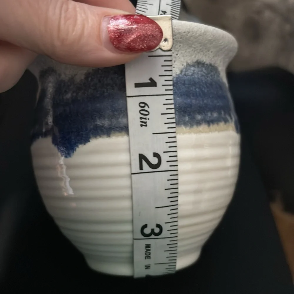 Tan and Blue Vintage Salt Glaze Handmade Unsigned Pottery Pot Vase - Picture 4 of 5